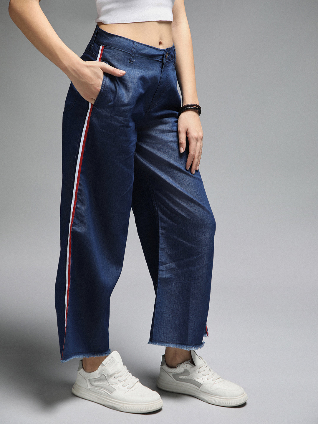 Women High-Rise Clean Look Stretchable Jeans