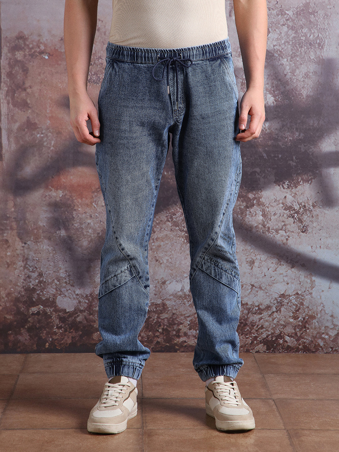 Hubberholme Men Washed Straight Fit   Jeans