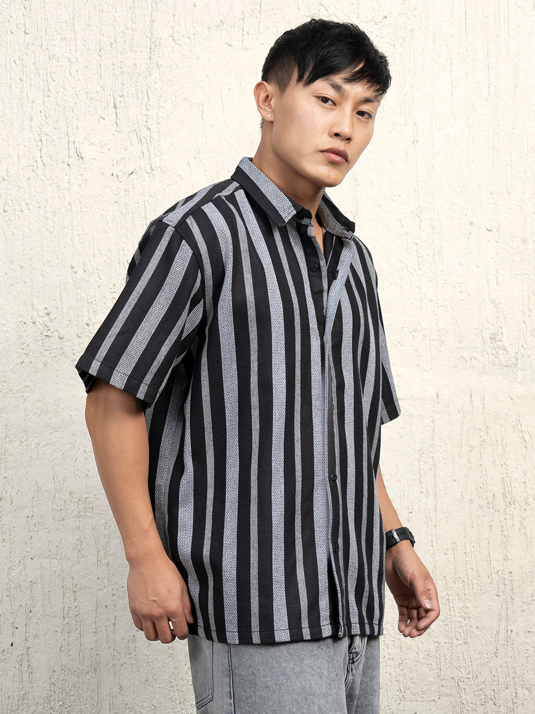 Hubberholme Men Standard Spread Collar Striped Cotton Oversized Casual Shirt