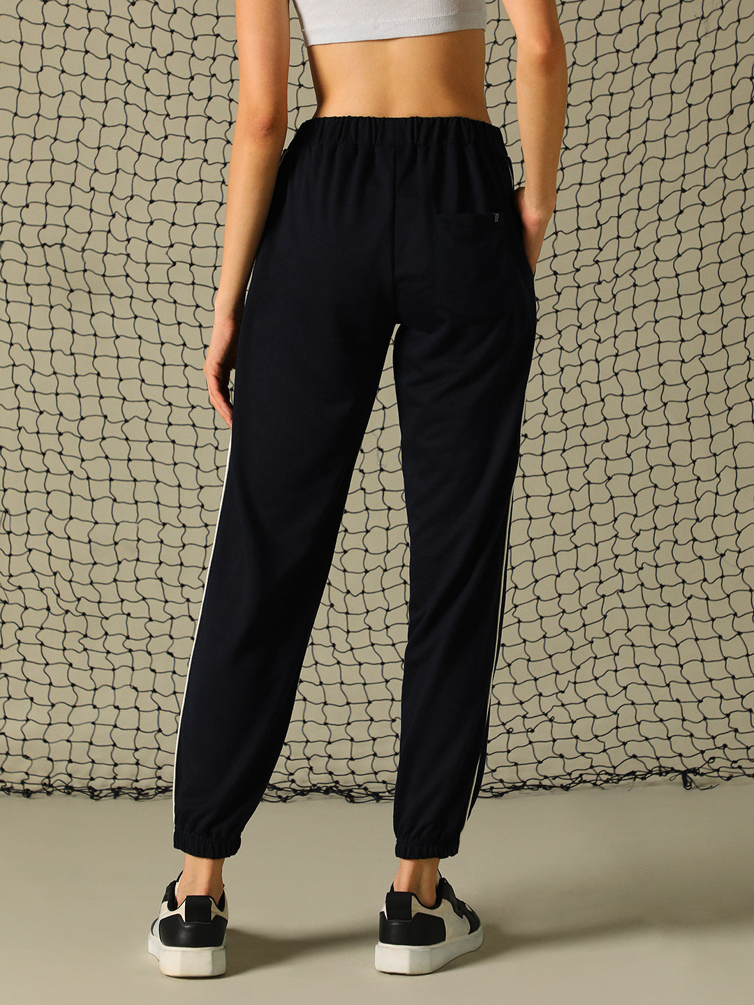 Hubberholme Women Straight Leg Relaxed fit High-Rise Joggers