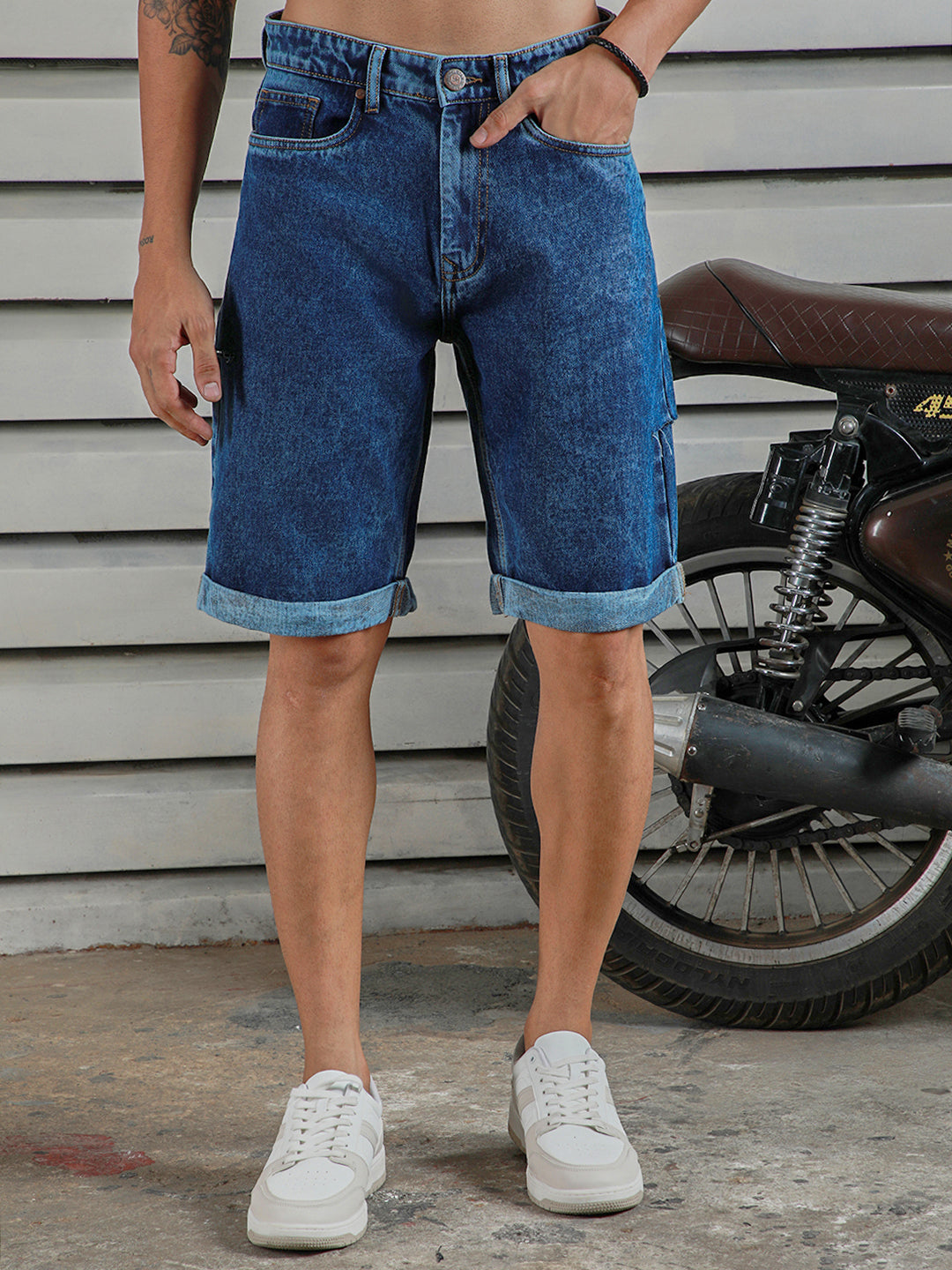 Men Washed Mid-Rise Cotton Denim Shorts