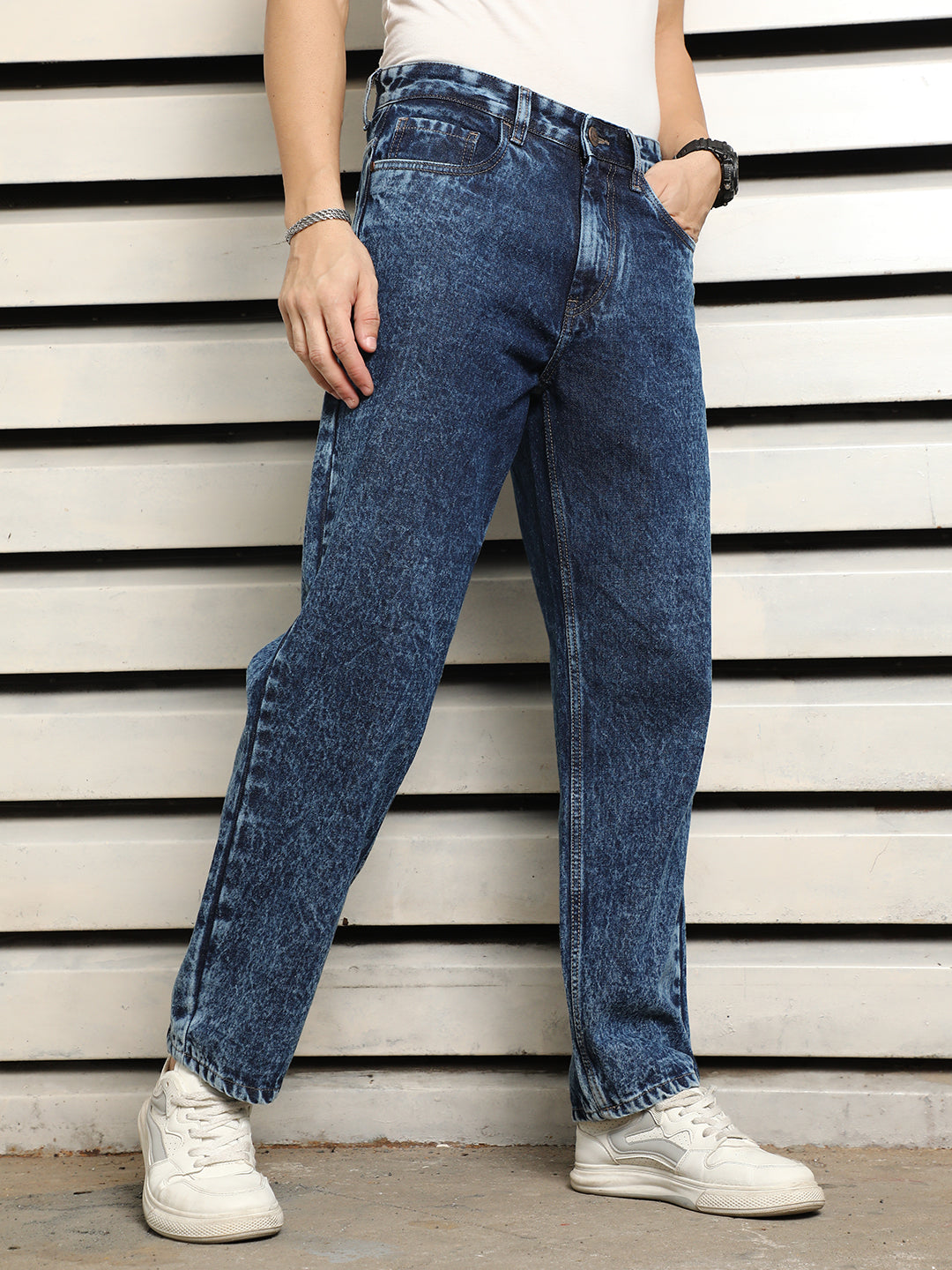 Men Relaxed Fit Mid-Rise Light Fade Pure Cotton  Jeans