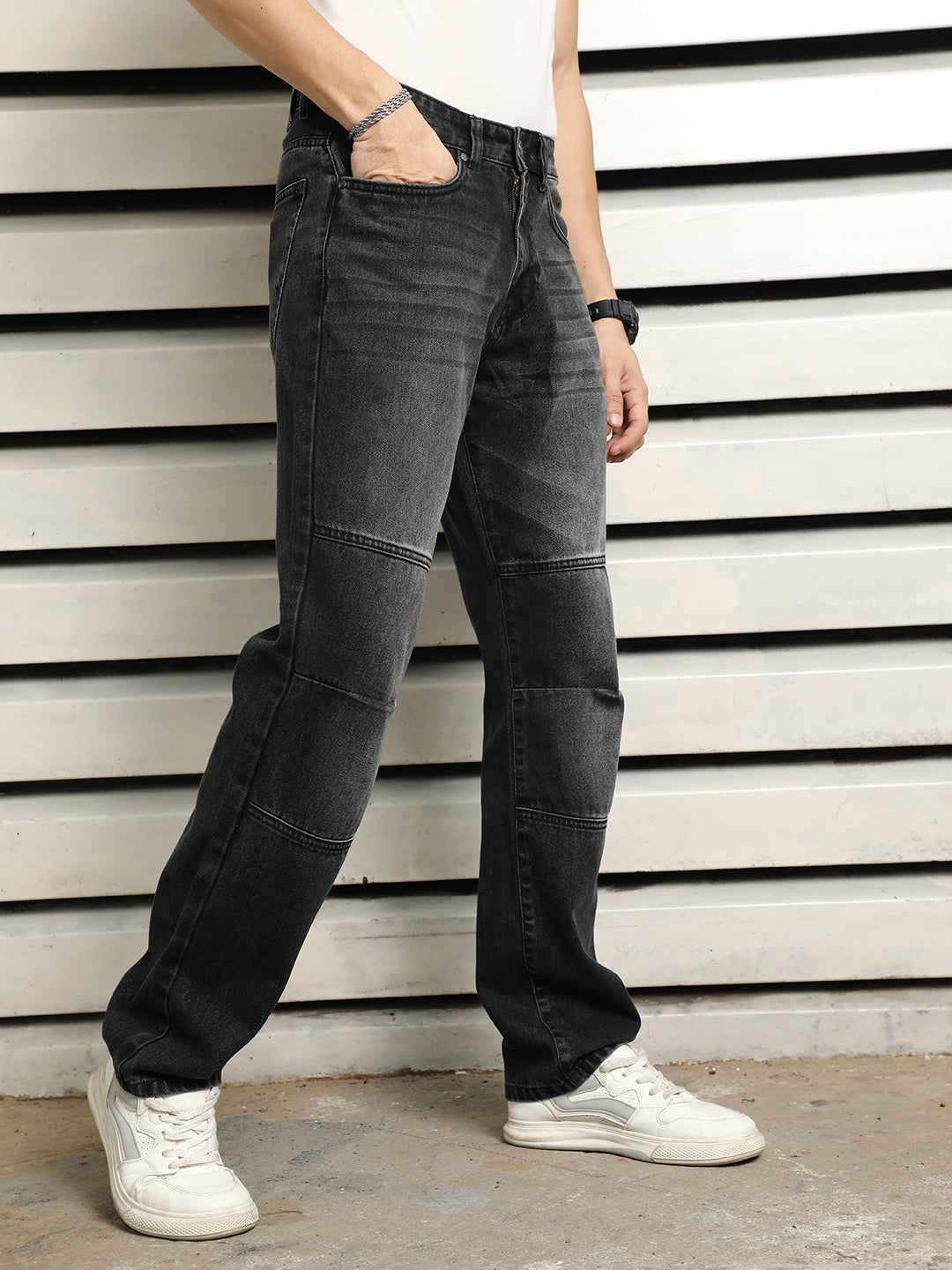 Men Straight Fit Clean Look Light Fade Cotton Jeans