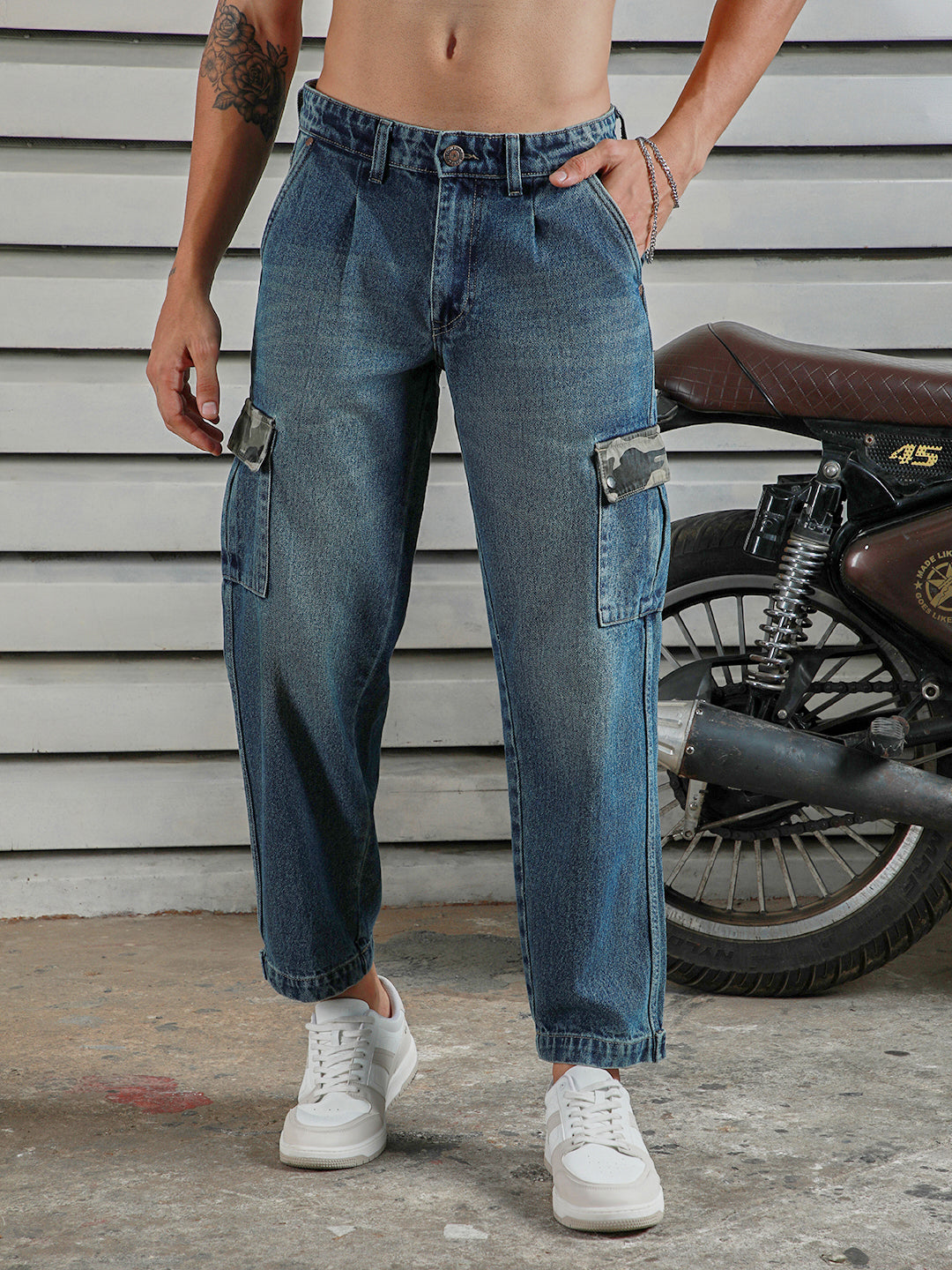 Men Tapered Fit Clean Look Heavy Fade Cotton Cargo Jeans