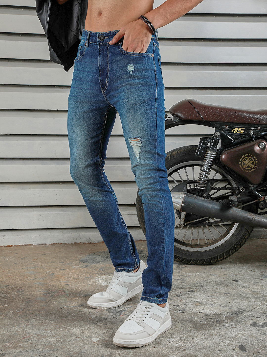 Men Straight Tappered Fit Heavy Fade Mild distress Cotton Jeans