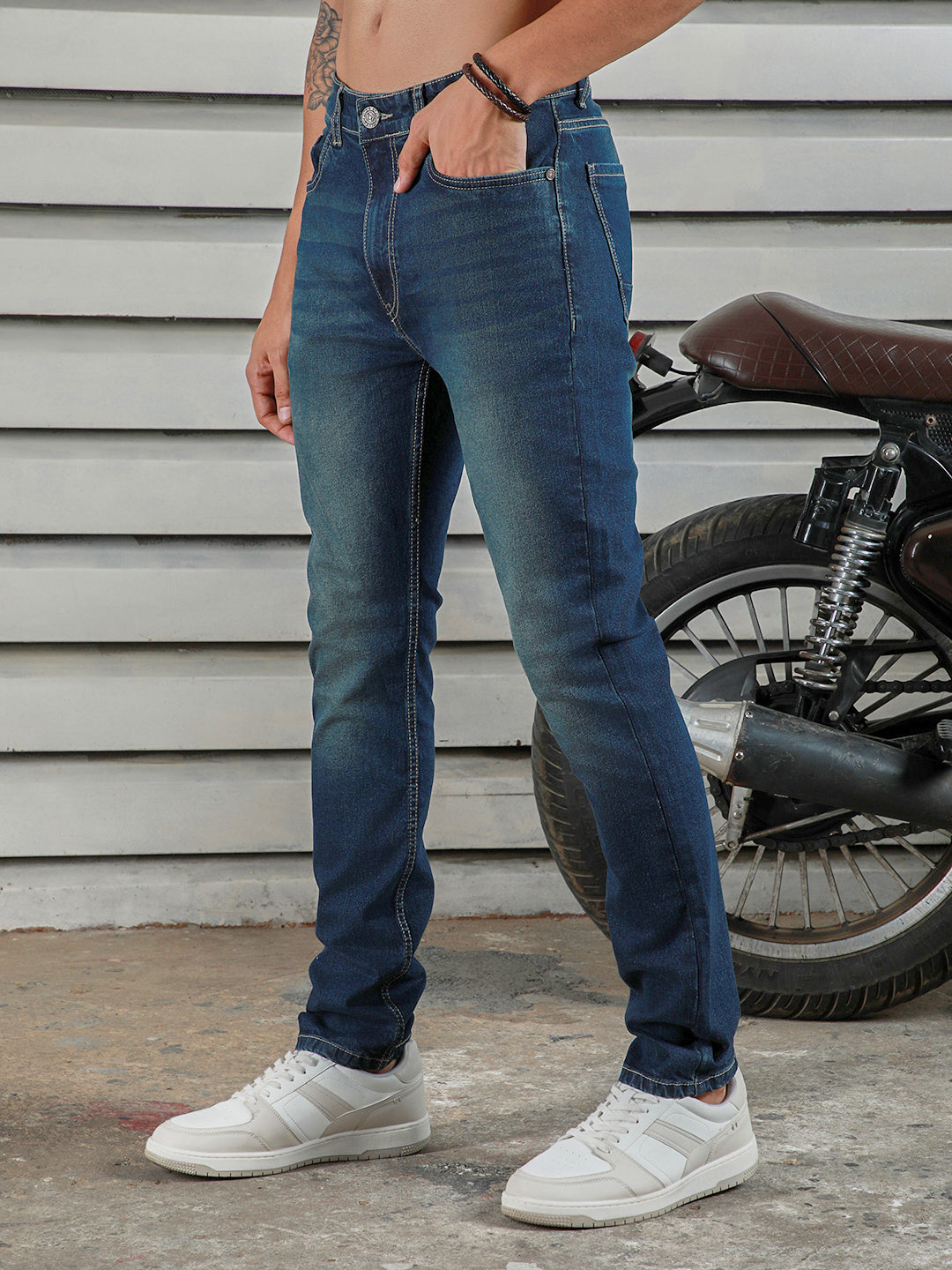 Men Straight Tappered Fit Light Fade Cotton Jeans