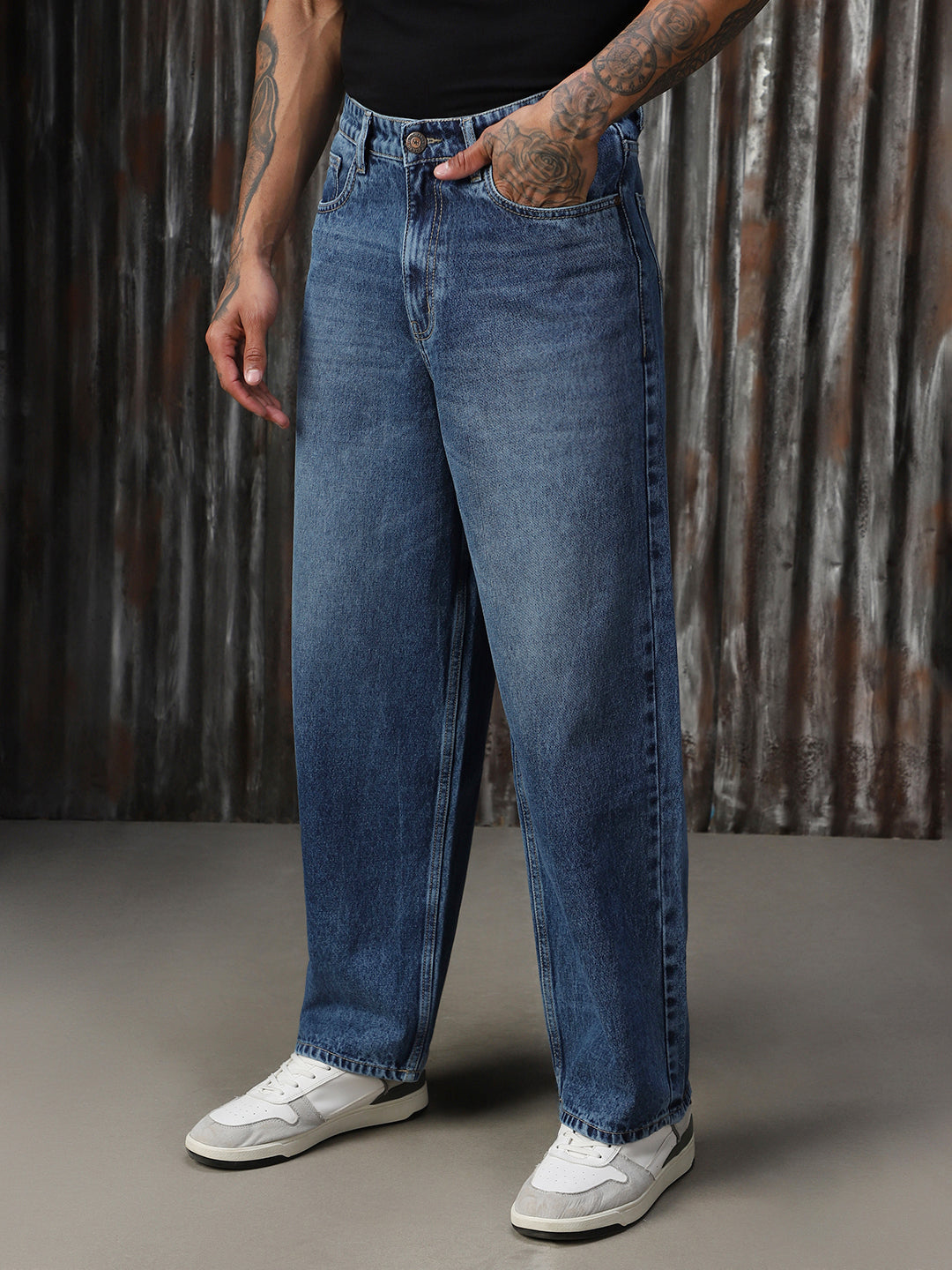 Men Washed Cotton Loose Fit Mid- Rise   Jeans