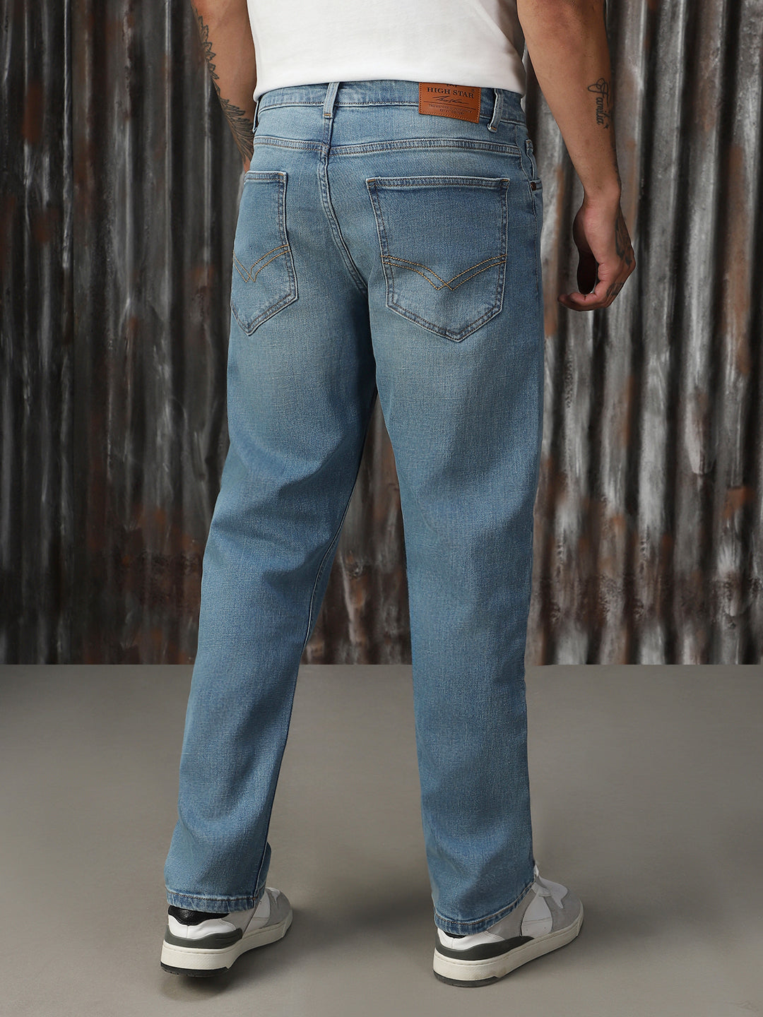 Men Washed Cotton Straight Fit Mid- Rise   Jeans