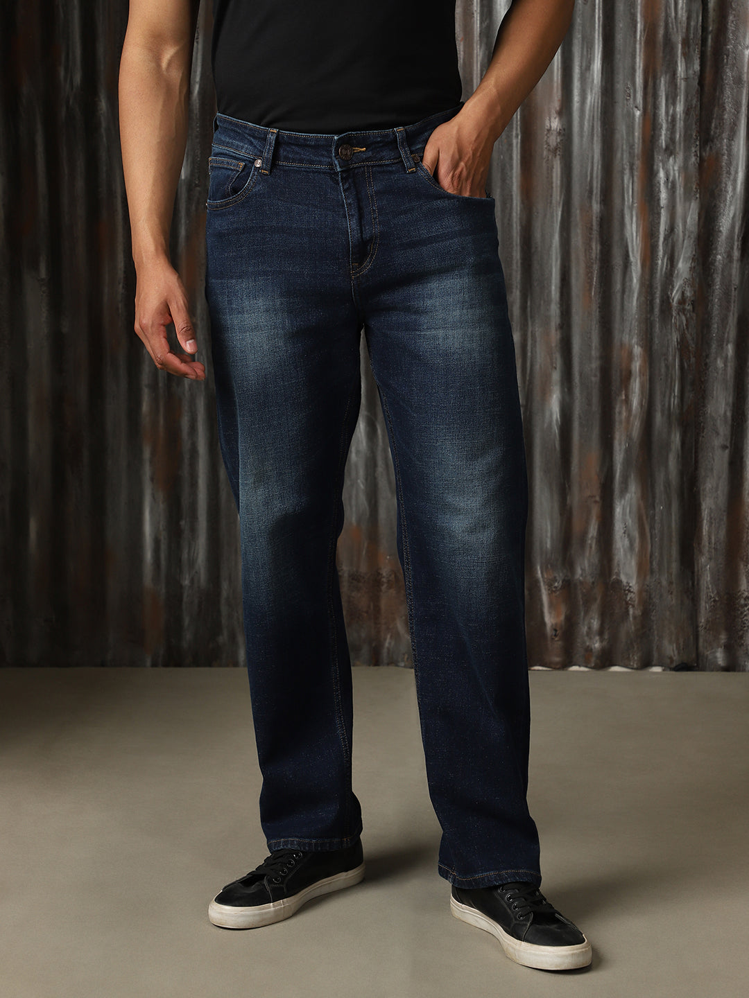 Men Washed Cotton Straight Fit Mid- Rise   Jeans