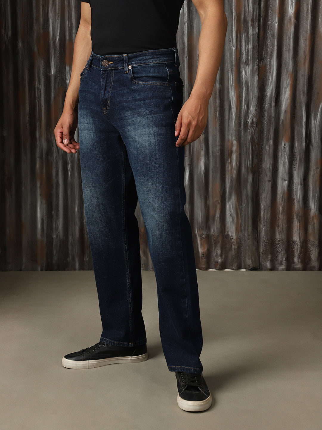 Men Washed Cotton Straight Fit Mid- Rise   Jeans