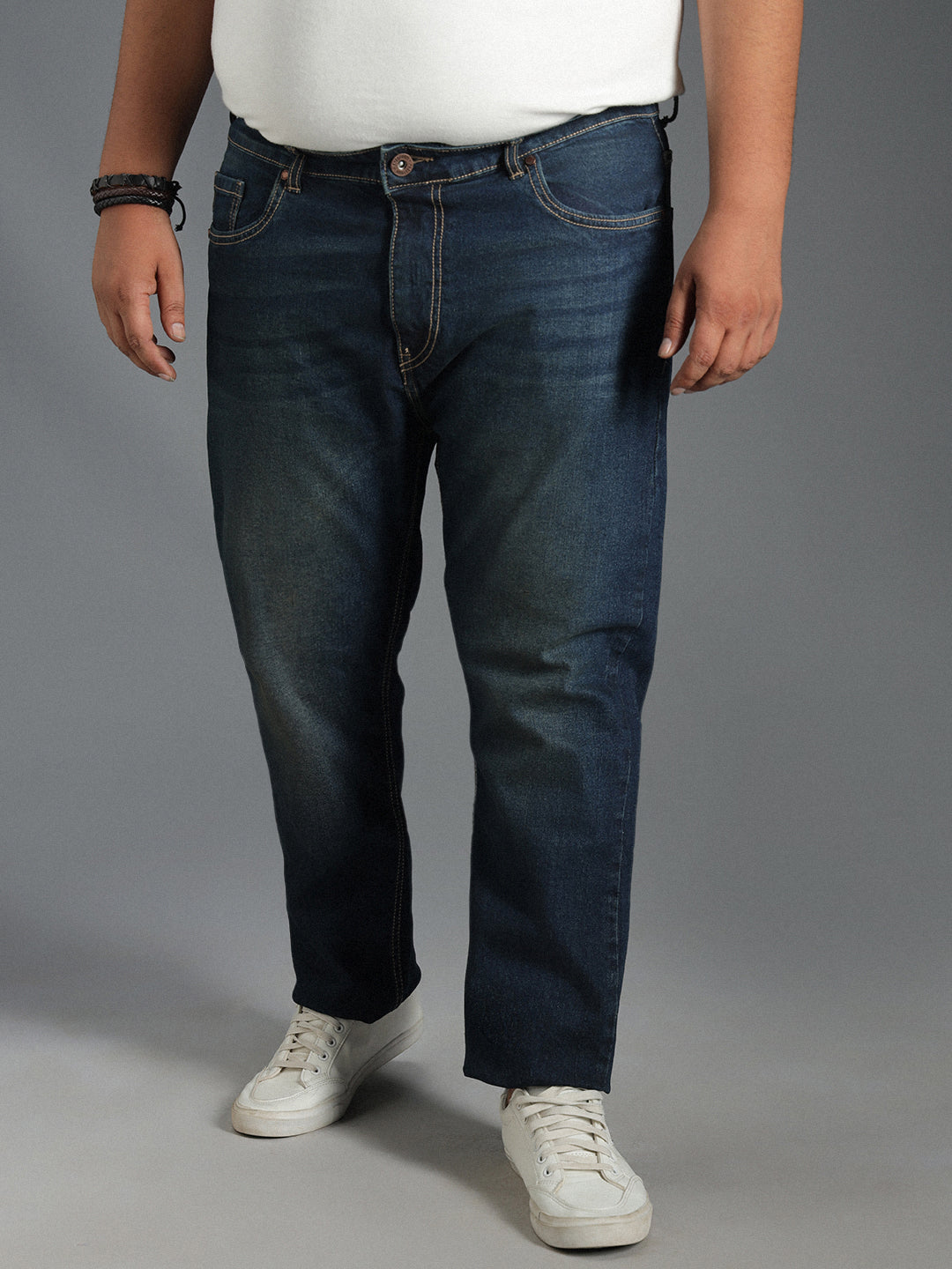 Men Plus Size Tapered Fit Mid-Rise Clean Look Pure Cotton Jeans