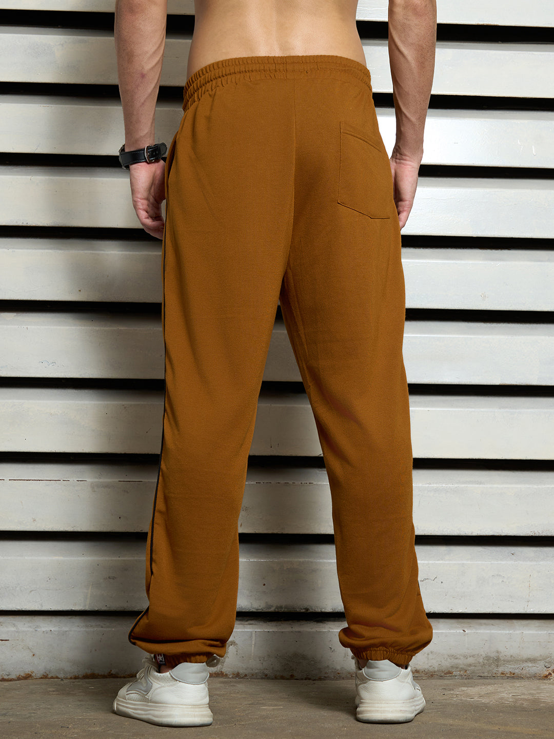 Men Smart Casual Cotton Loose Fit Solid Mid-Rise Trousers