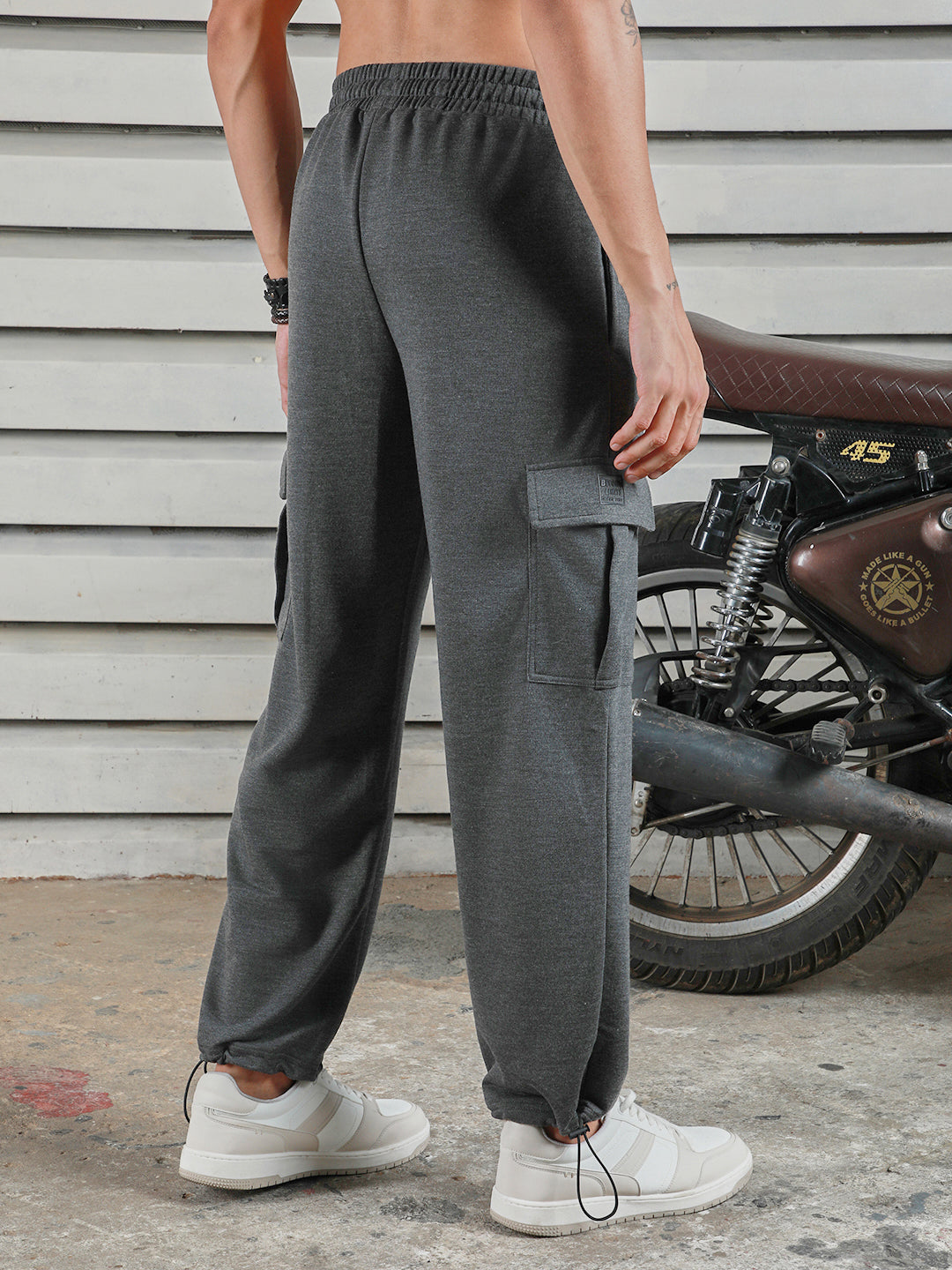 Men Relaxed Straight Leg Mid-Rise Straight Fit Jogger