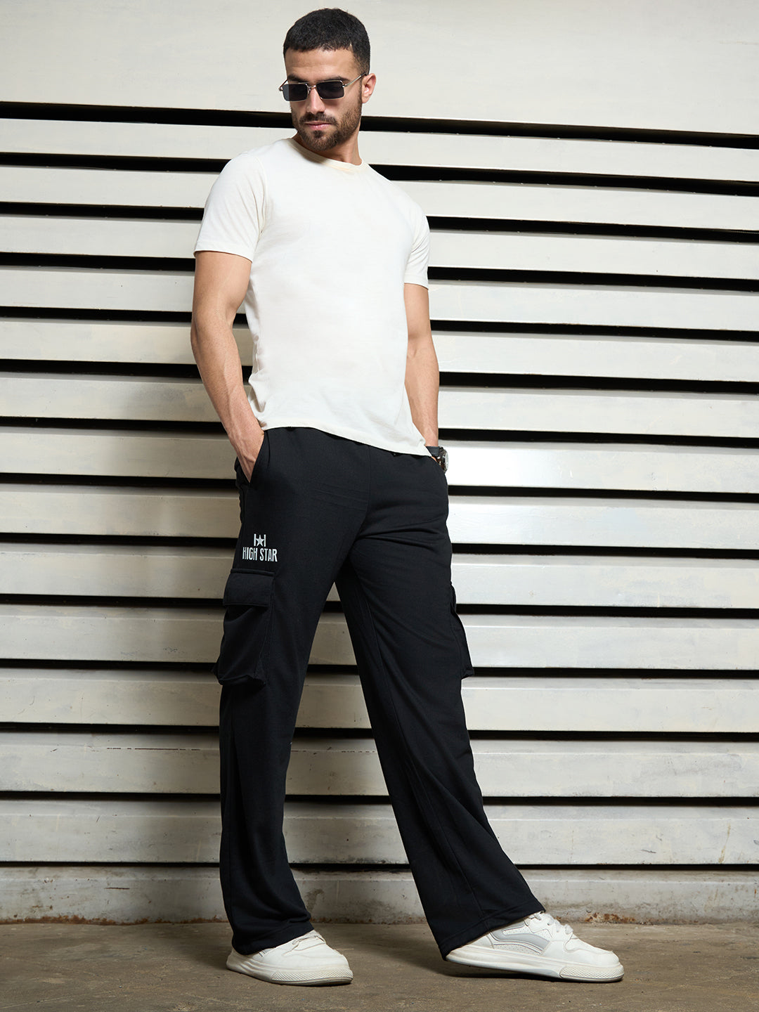 Men Smart Casual Cotton Straight Fit Solid Mid-Rise Trousers