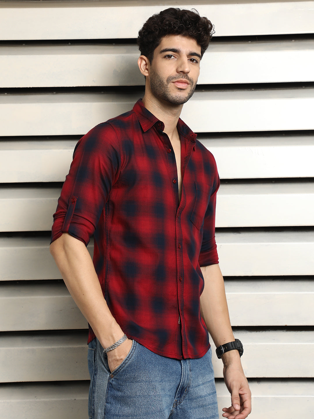 Men Regular Fit Opaque Checked Casual Shirt