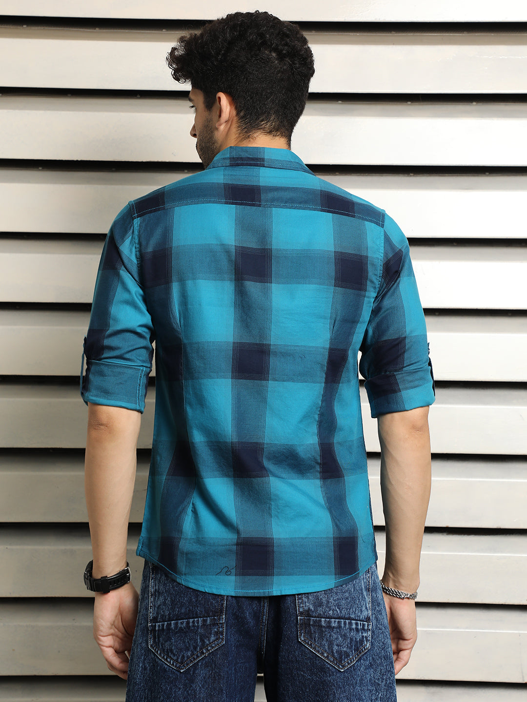 Men Regular Fit Opaque Checked Casual Shirt