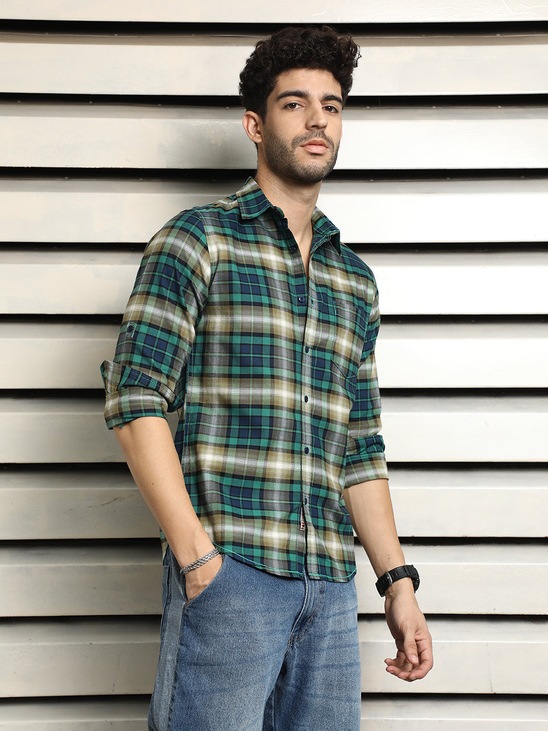 Regular Fit Spread Collar Checked Cotton Casual Shirt