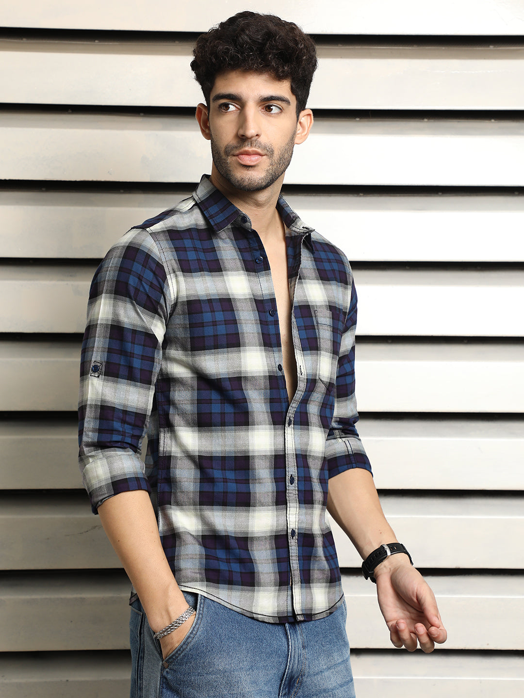 Men Regular fit Opaque Checked Casual Shirt