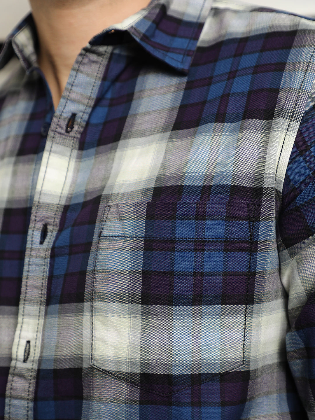 Men Regular fit Opaque Checked Casual Shirt