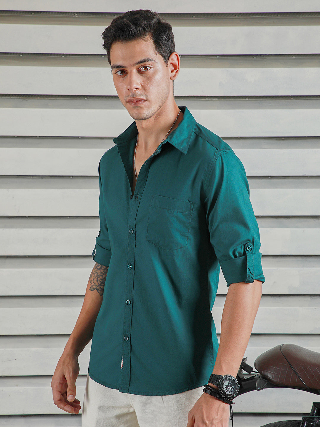 Classic Spread Collar Roll-Up Sleeves Cotton Casual Shirt