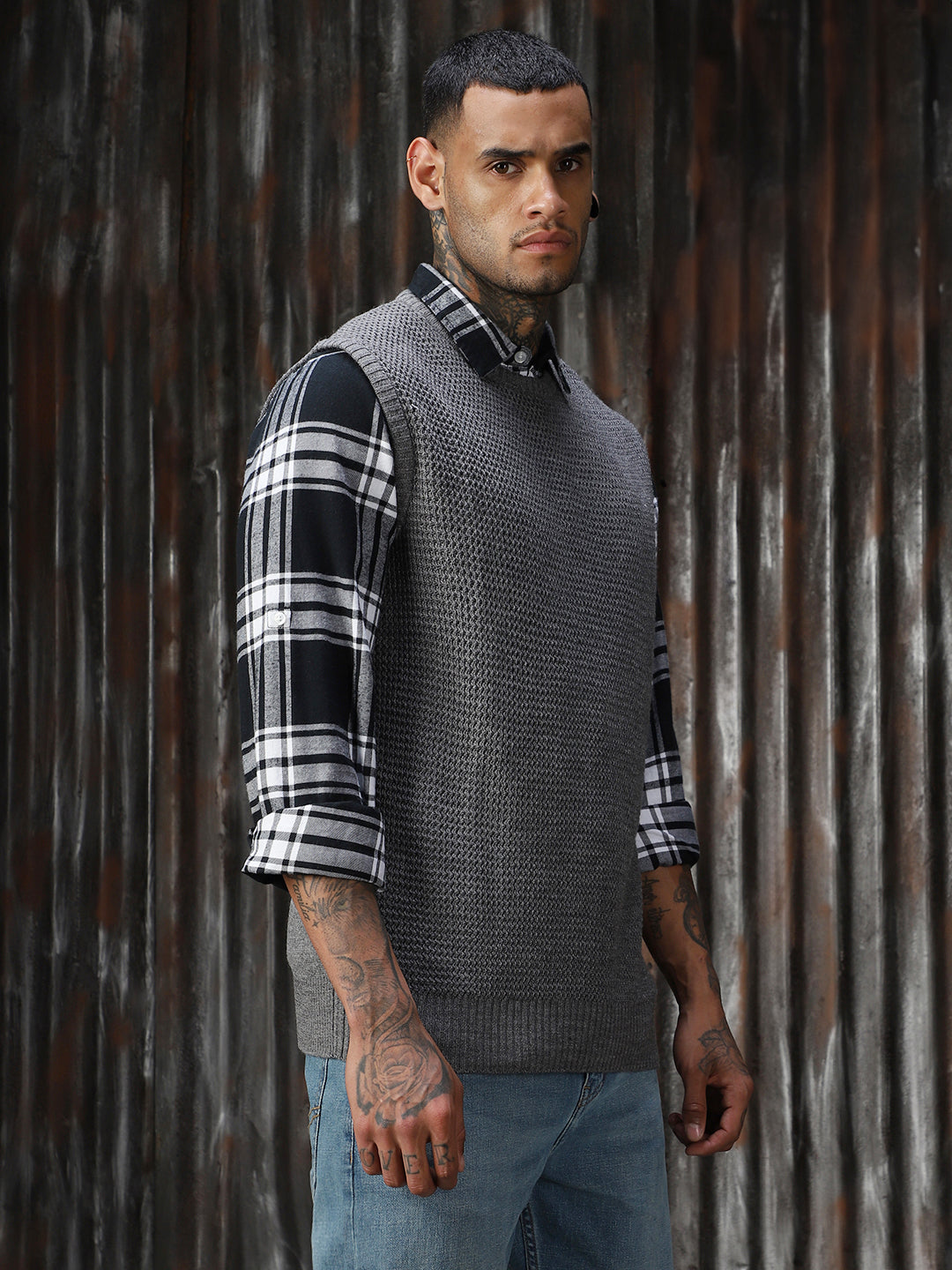 Men Knitted Acrylic Relaxed Fit  Round neck Sleeveless Sweaters