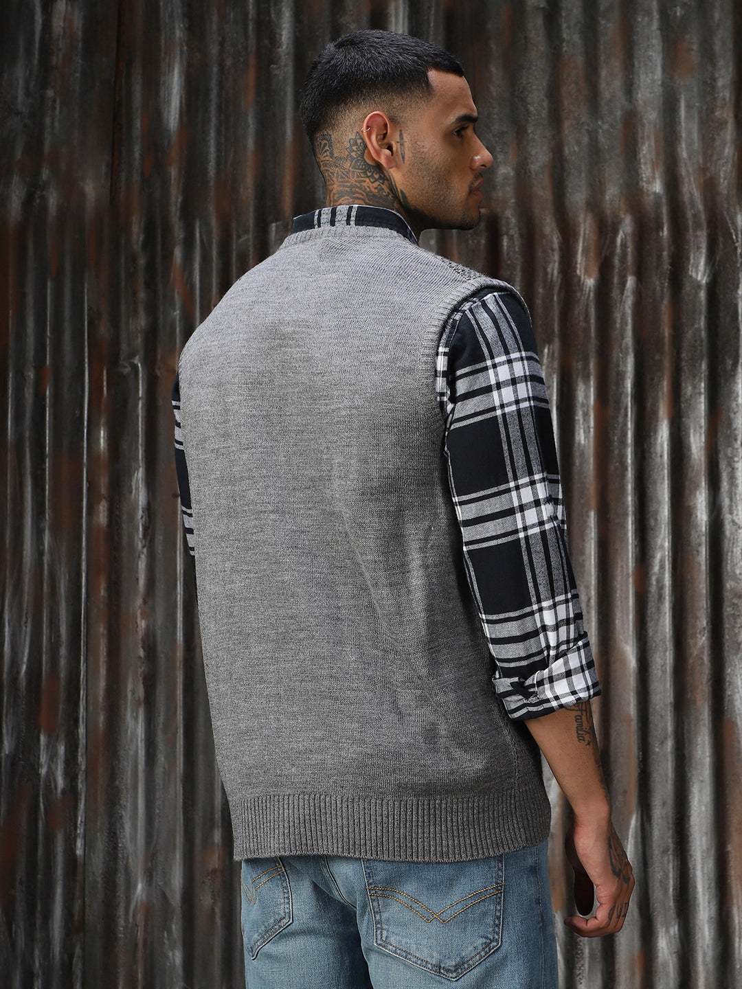 Men Knitted Acrylic Relaxed Fit  Round neck Sleeveless Sweaters