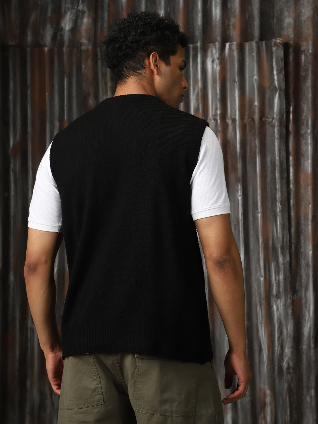 Men Knitted Acrylic Relaxed Fit  Round neck Sleeveless Sweaters