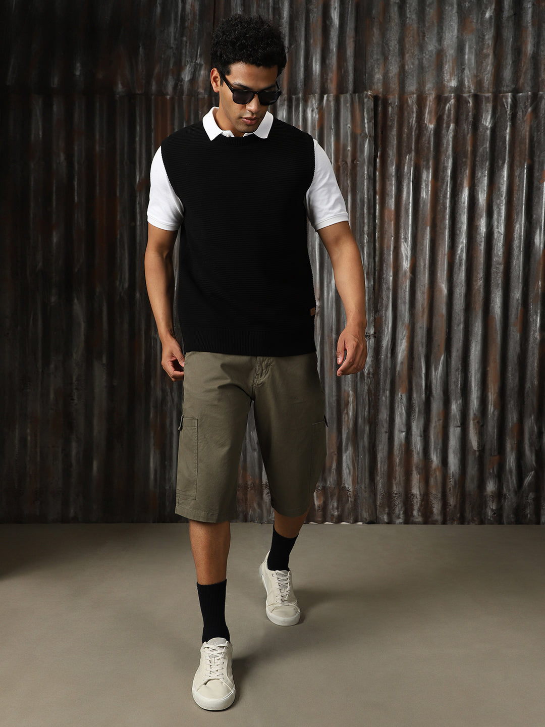 Men Knitted Acrylic Relaxed Fit  Round neck Sleeveless Sweaters