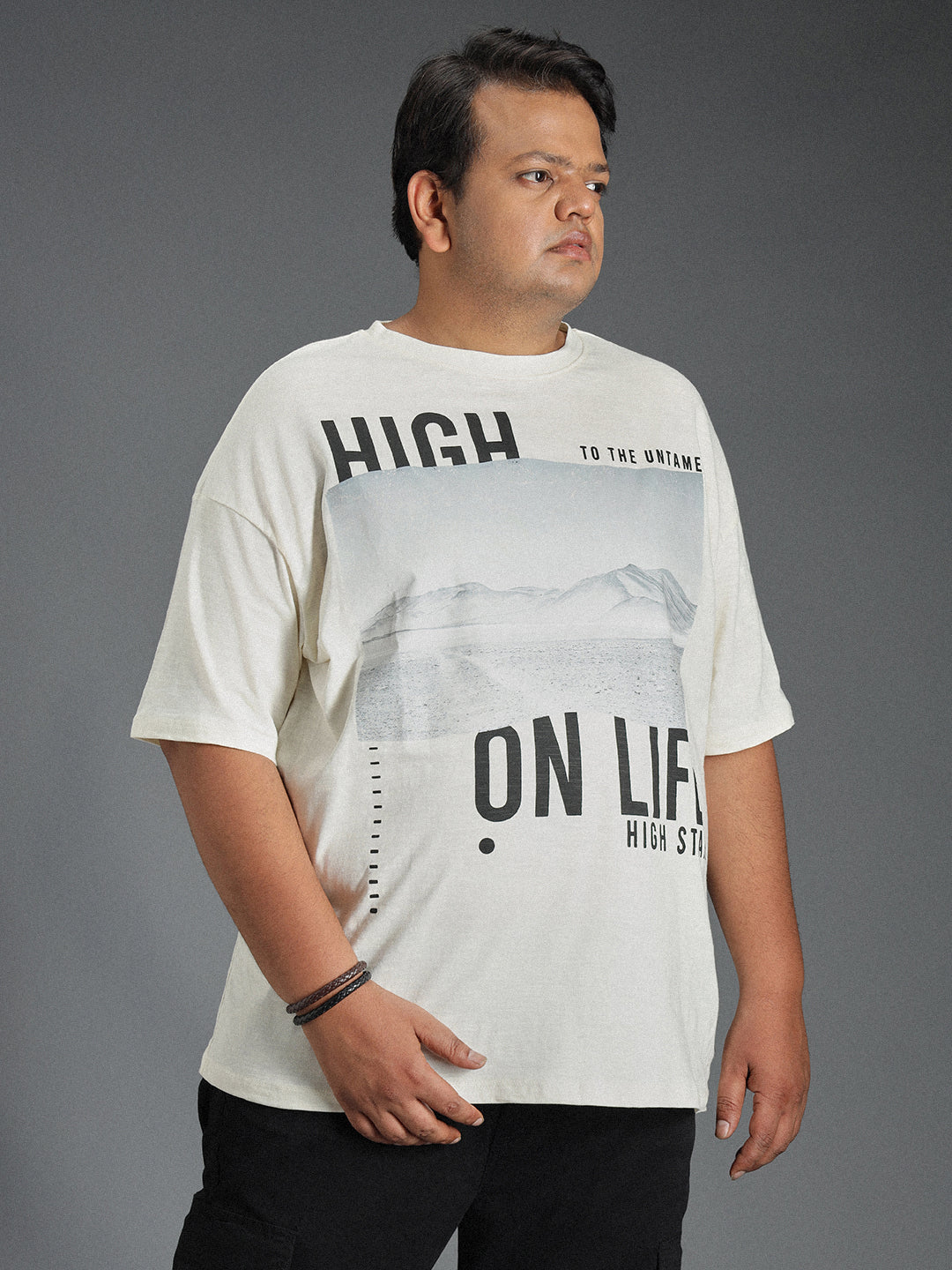 Plus Size Typography Printed Round Neck Oversized T-shirt