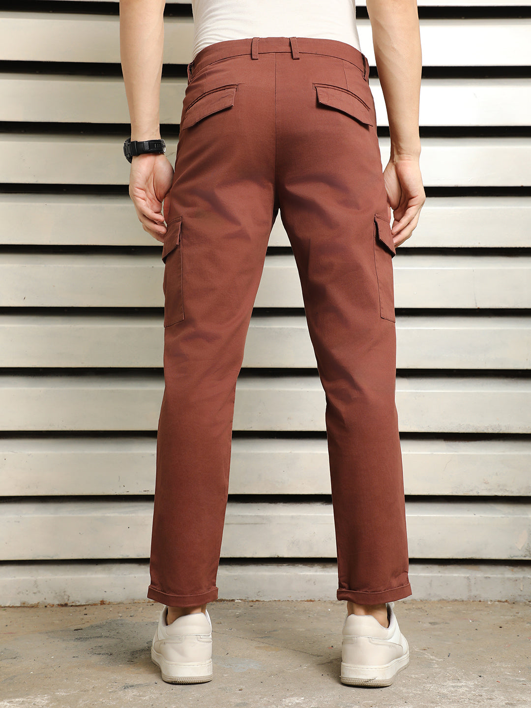 Men Slim Fit Mid-Rise Easy Wash Trousers