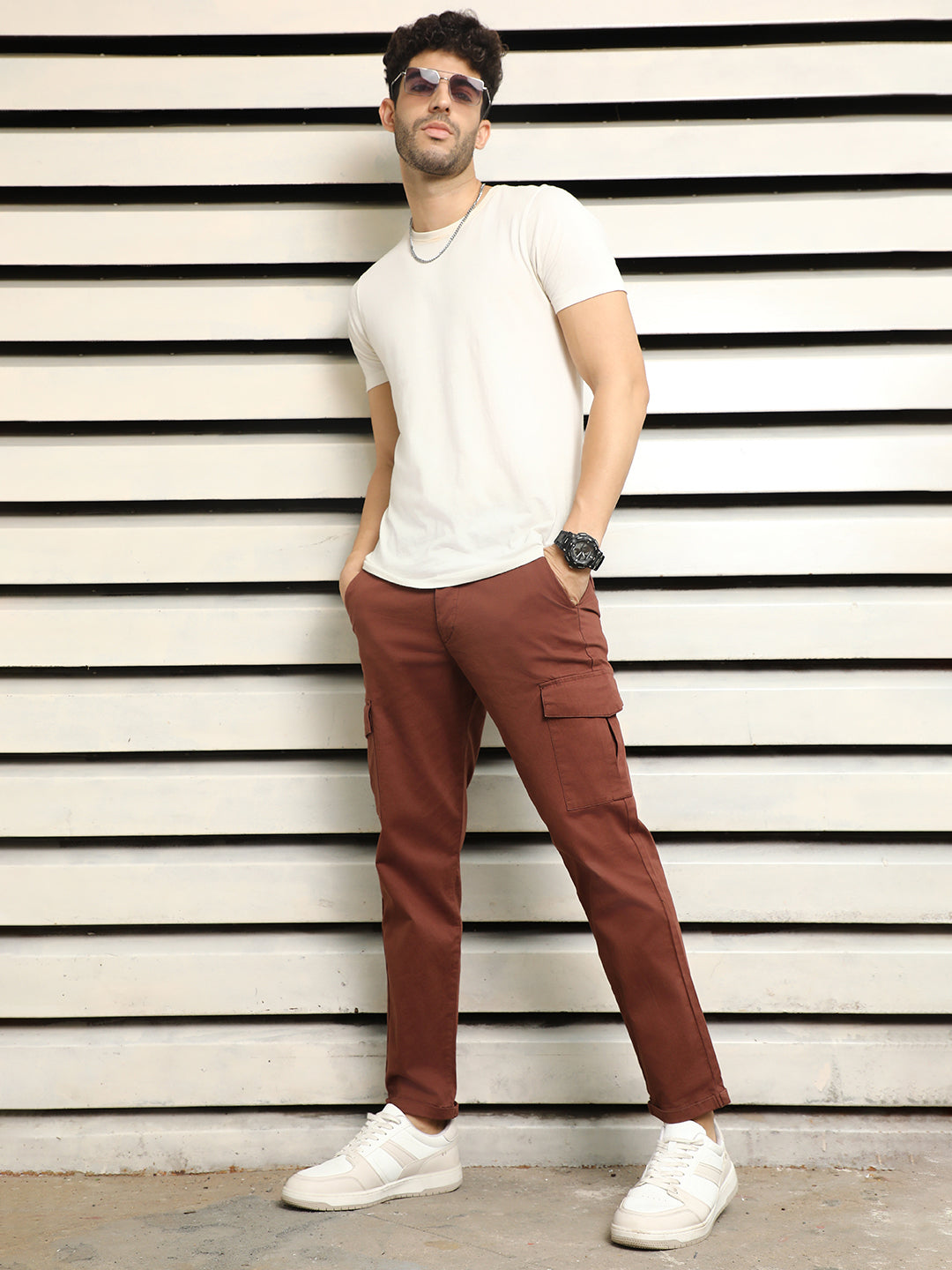 Men Slim Fit Mid-Rise Easy Wash Trousers