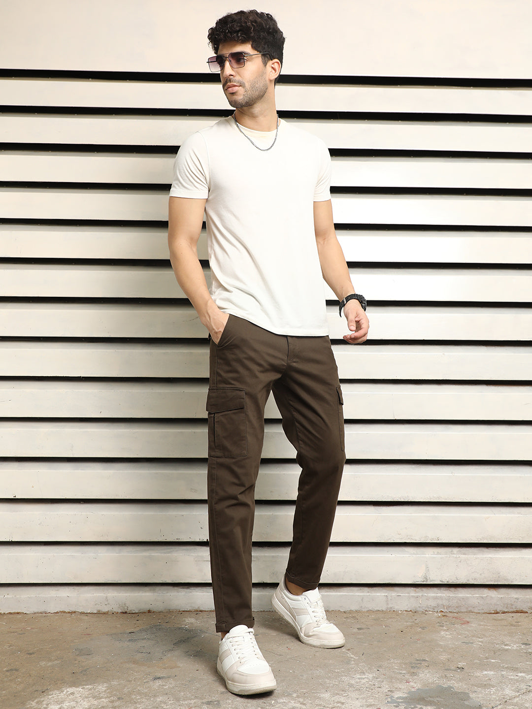 Men Slim Fit Mid-Rise Easy Wash Chinos Trousers