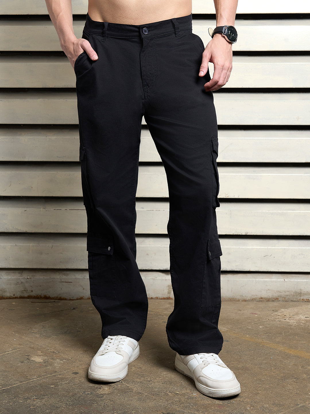 Men Cotton Cargo Solid Loose Fit Mid-Rise Trouser