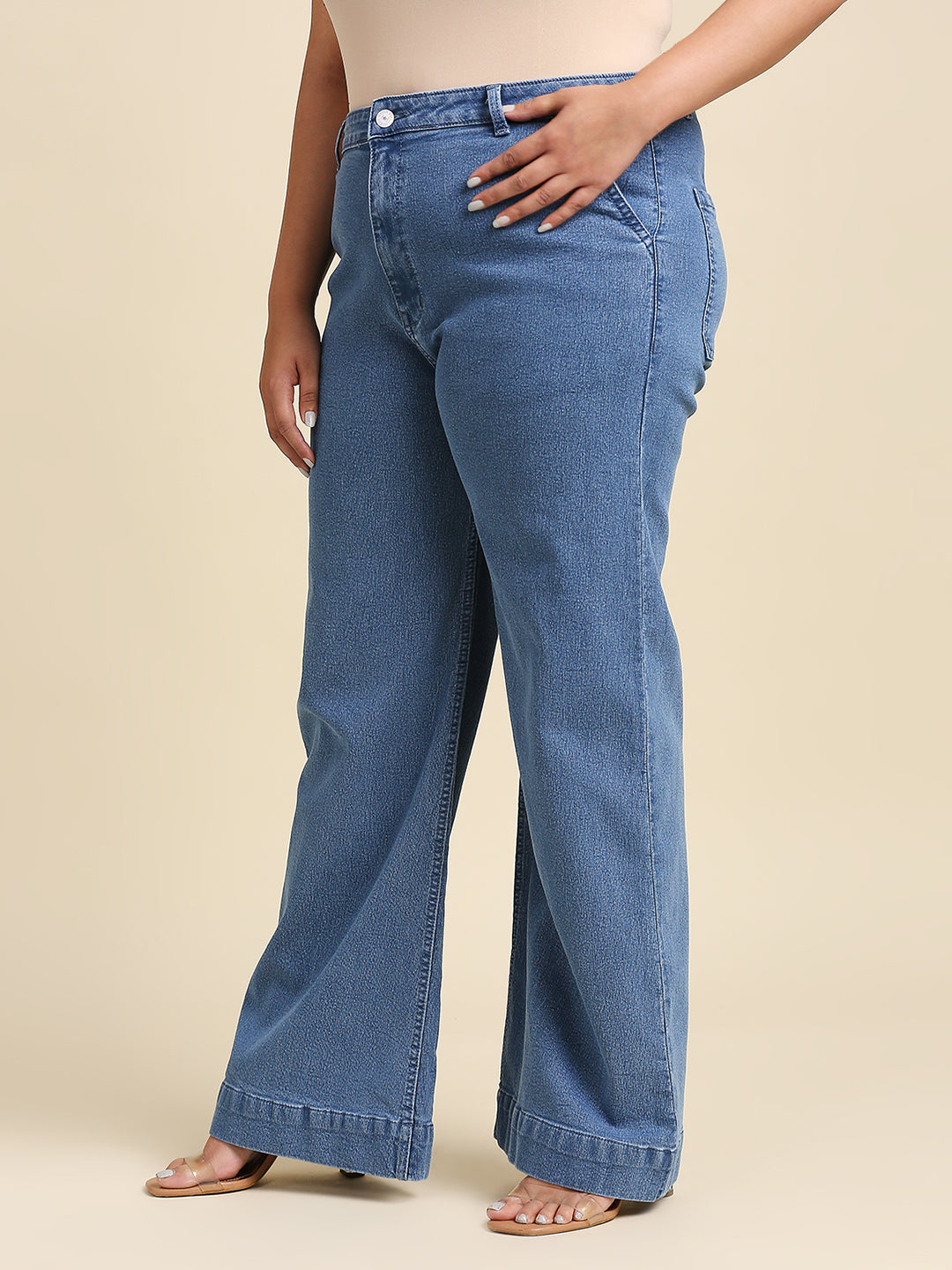 Women Plus Size Blue Wide Leg High-Rise Stretchable Jeans