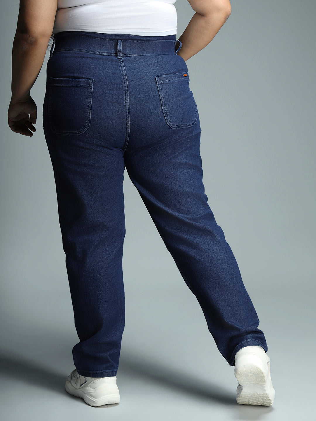 Plus Size Women Straight Fit High-Rise Stretchable Jeans