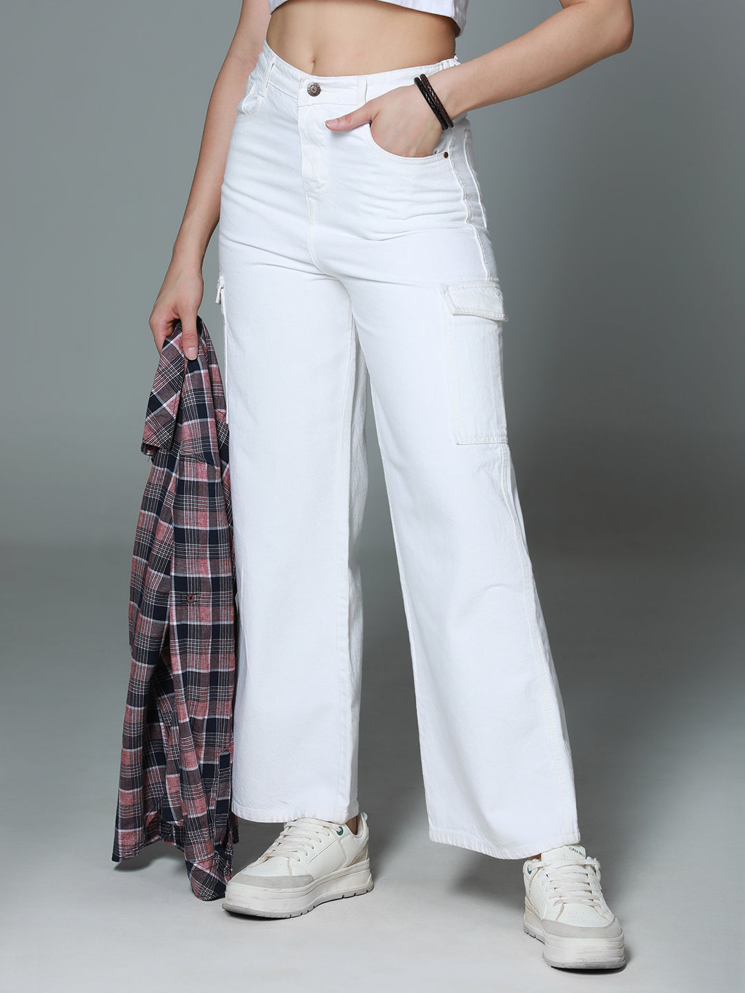 Women 90s baggy High-Rise Clean Look Cargo Style Cotton Jeans