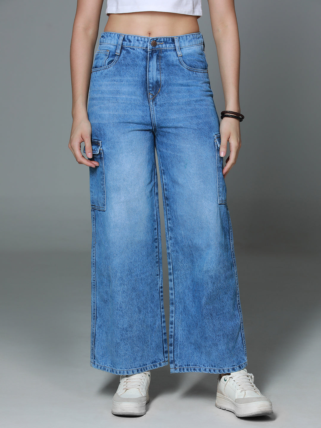 Women 90's Baggy High-Rise Clean Look Light Fade Cargo Style Cotton Jeans