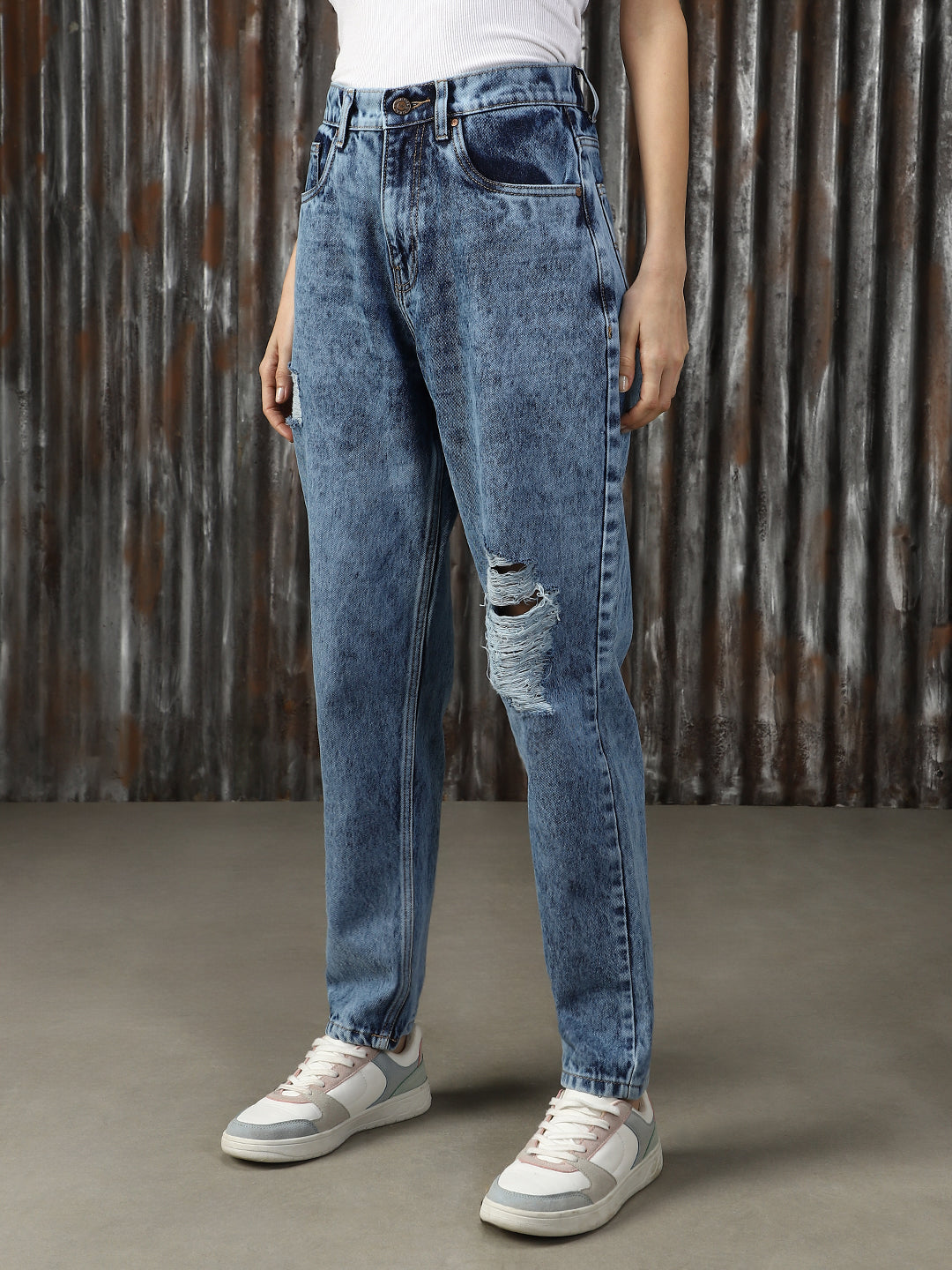 Women Washed Mom Fit High-rise Jeans