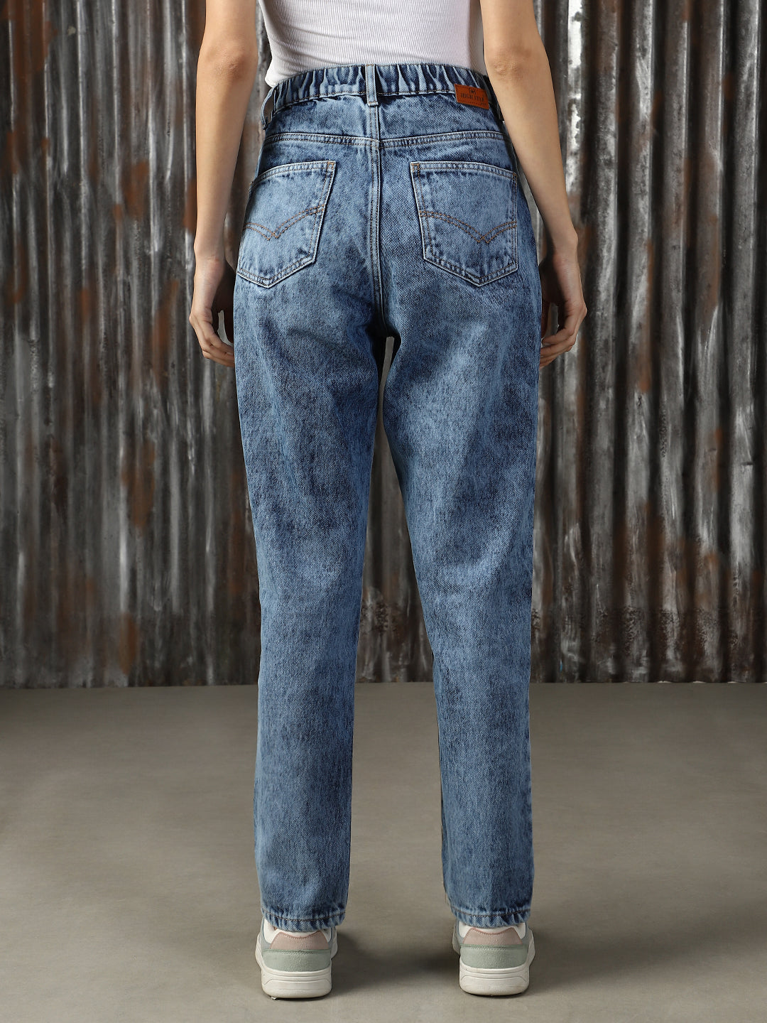 Women Washed Mom Fit High-rise Jeans