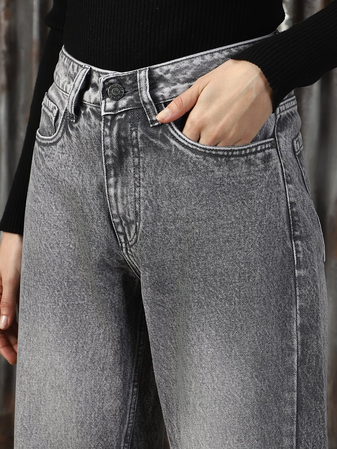 Women Washed Loose Fit High-rise Jeans