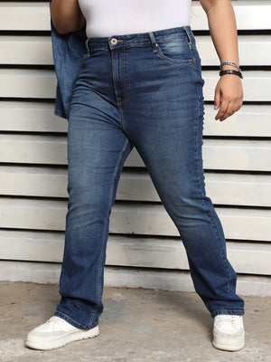 Plus Size Women Stove Pipe High-Rise Light Fade Jeans