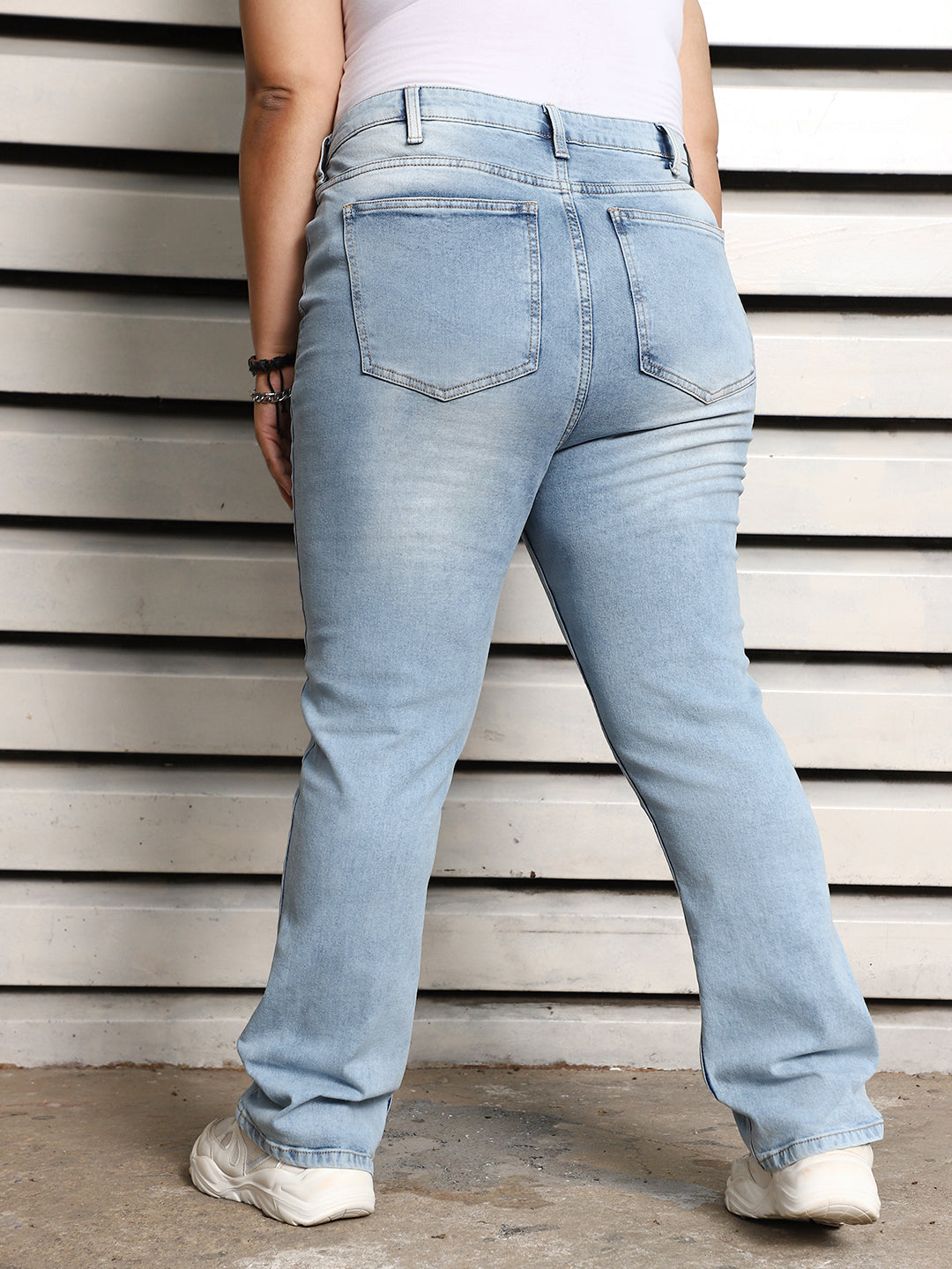 Plus Size Women Stove Pipe High-Rise Light Fade Jeans