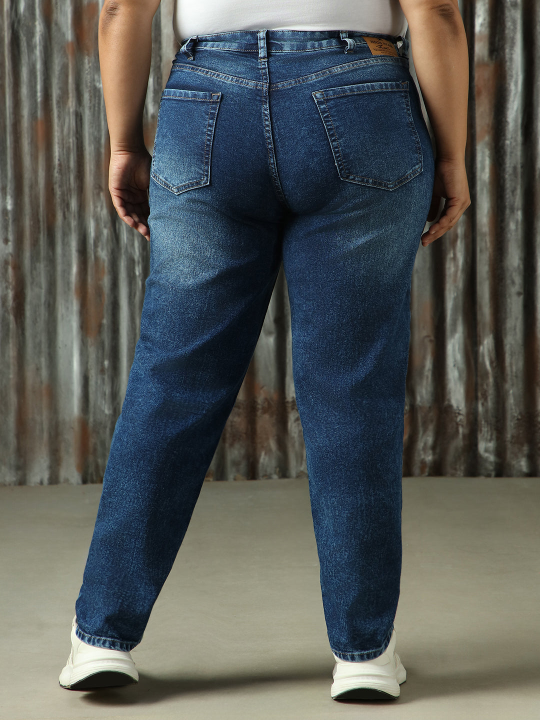 Women Washed Mom Fit High-rise Jeans