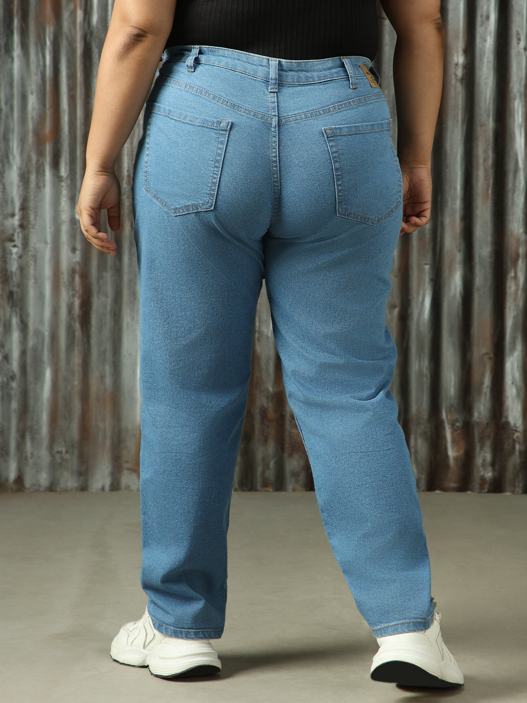 Women Washed Mom Fit High-rise Jeans