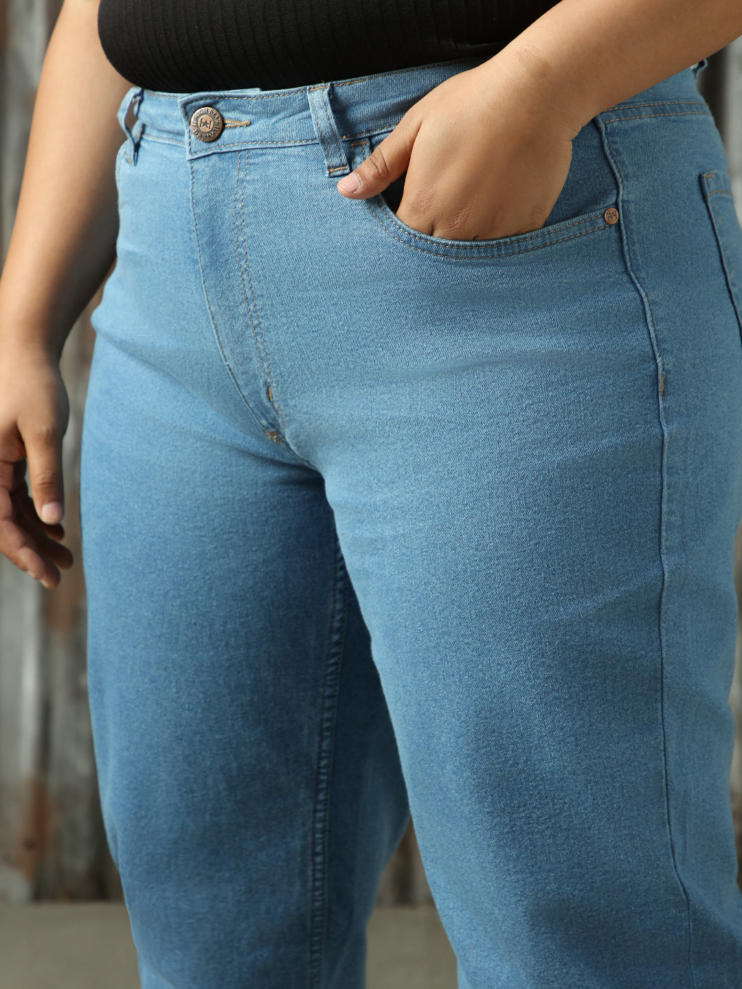 Women Washed Mom Fit High-rise Jeans