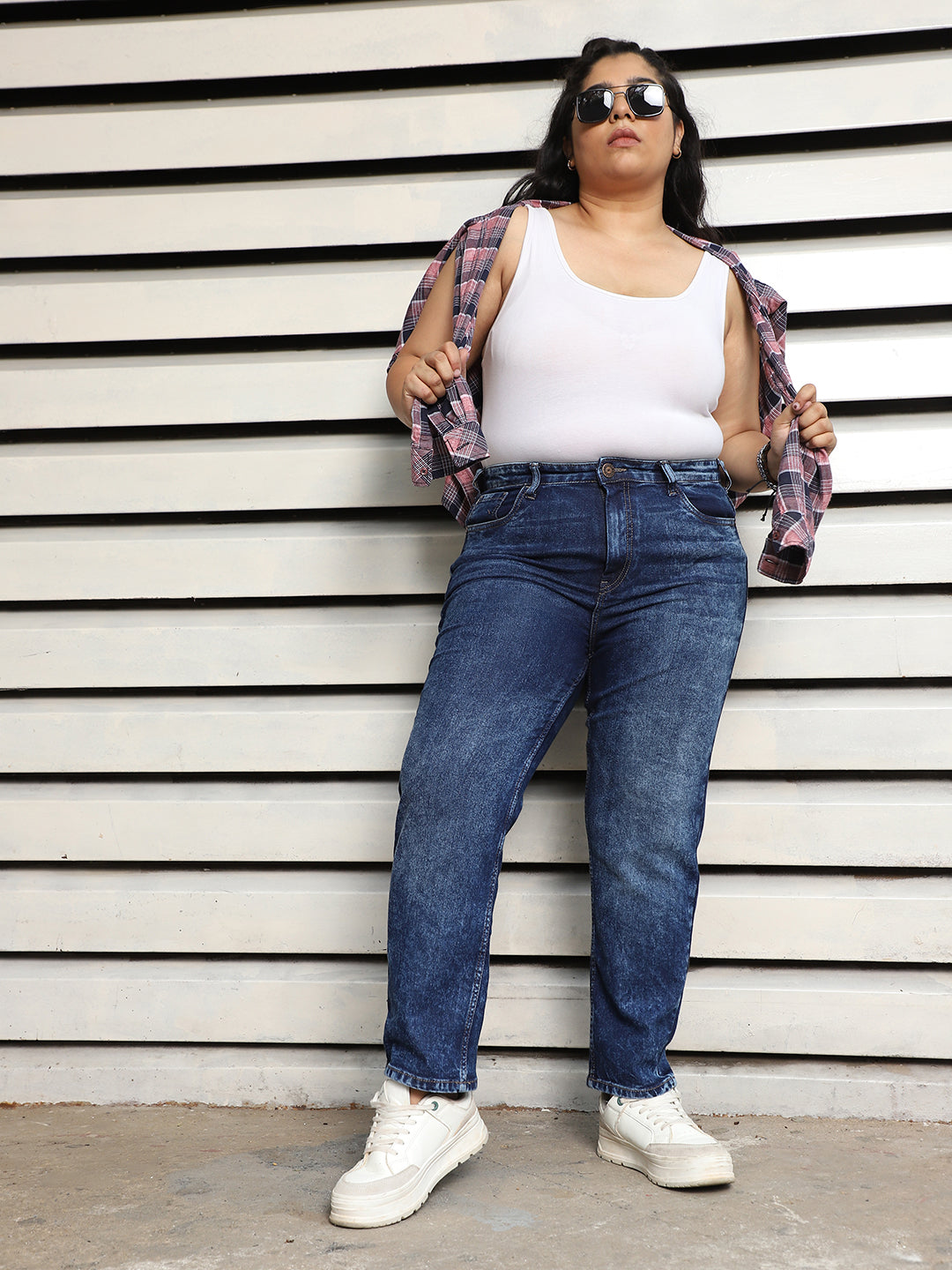 Plus Size Women Straight Fit High-Rise Clean Look Light Fade Jeans