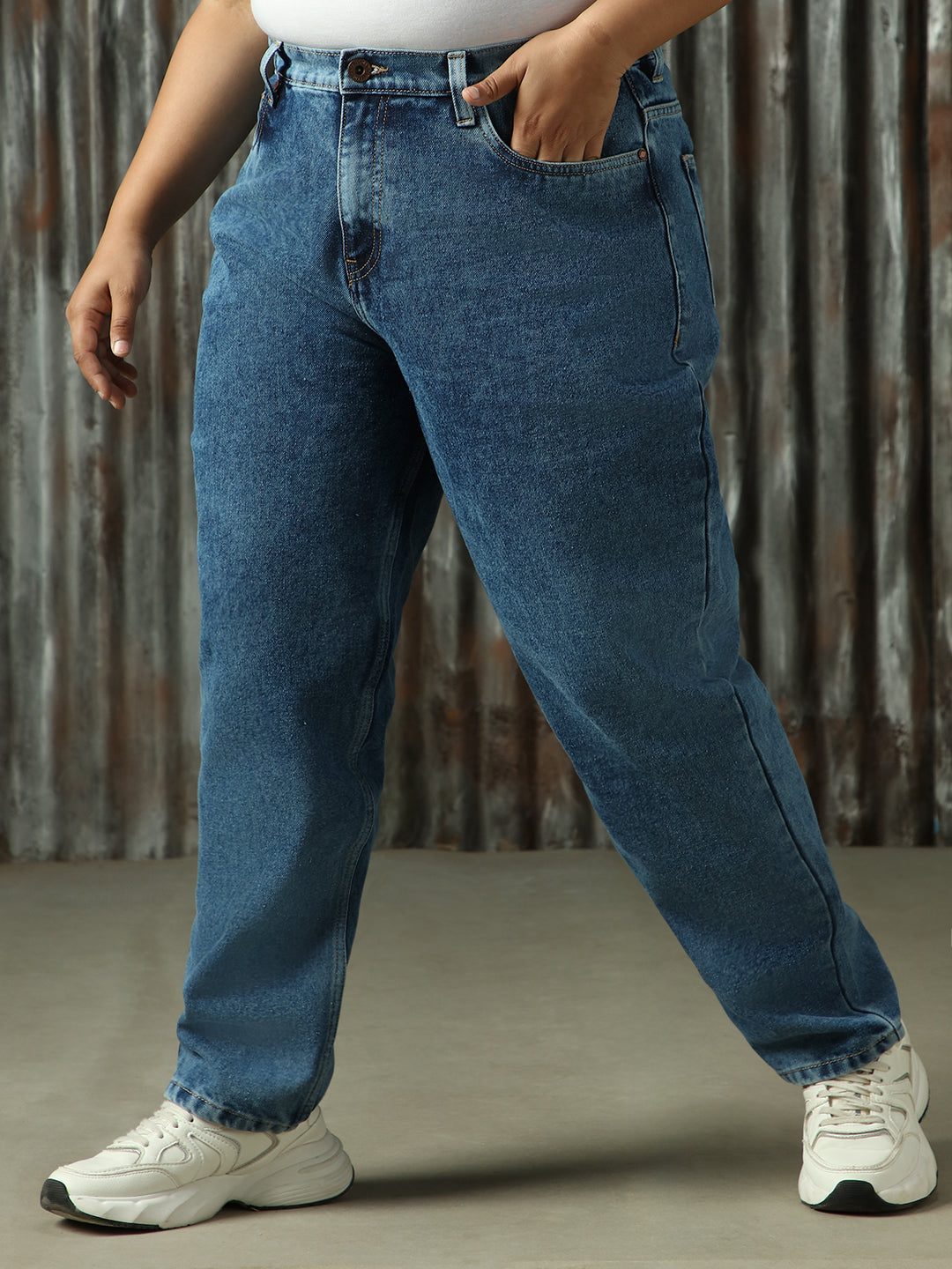 Women Washed Mom Fit High-rise Jeans