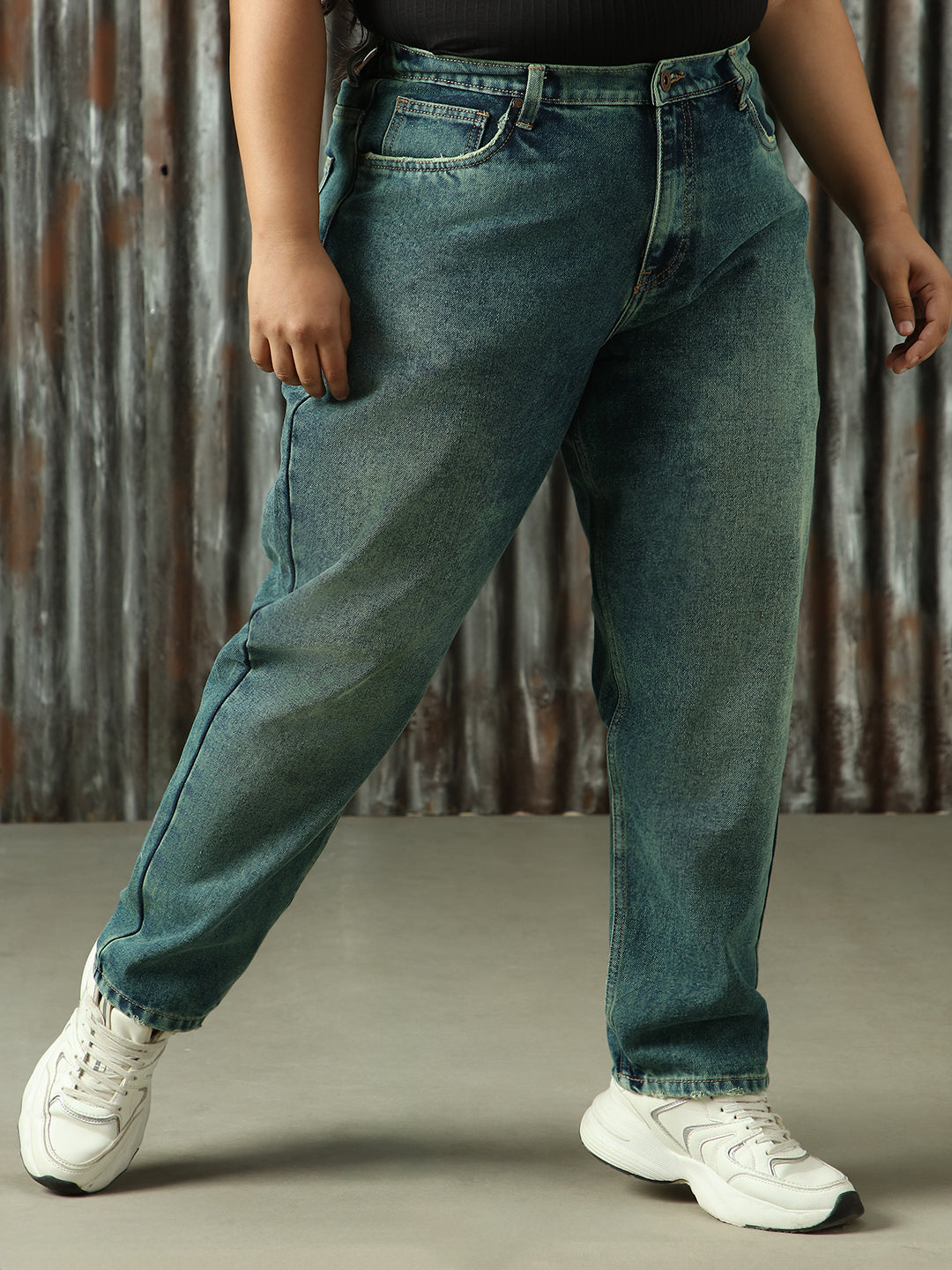 Women Washed Mom Fit High-rise Jeans