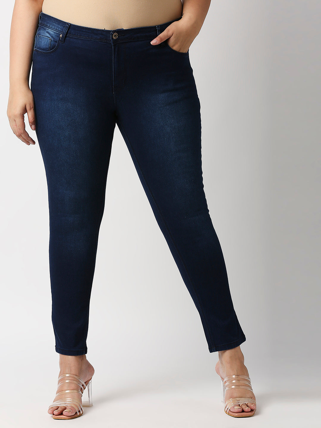 Plus Size Women Blue Slim Fit Light Fade Stretchable Jeans