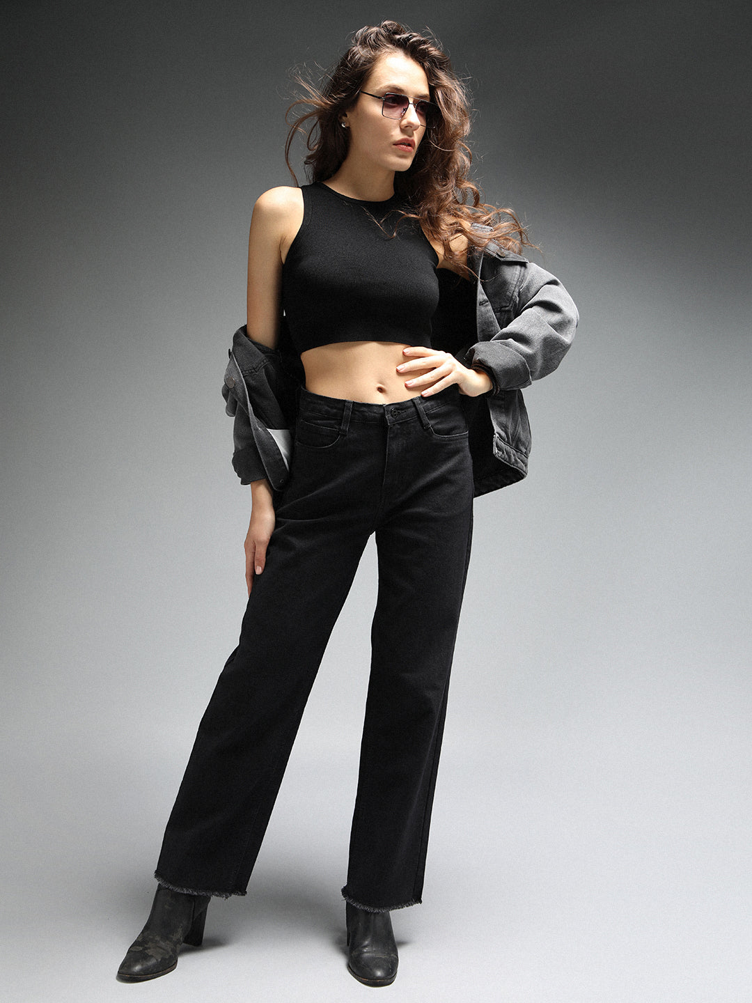 Women 90s Straight Fit High-Rise Clean Look Stretchable Jeans